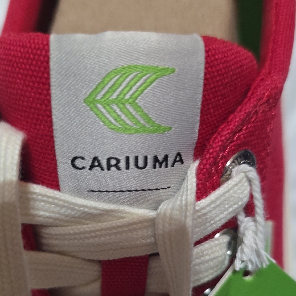 Cariuma Women's Bold Red Sneakers OCA Low CANVASS - Picture 2 of 8